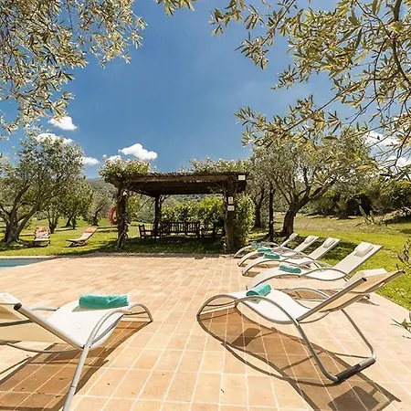 Sleeps 15 With Pool And Air Con Villa *