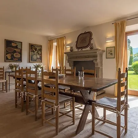 Villa Sleeps 15 With Pool And Air Con *