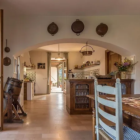Villa Sleeps 15 With Pool And Air Con *