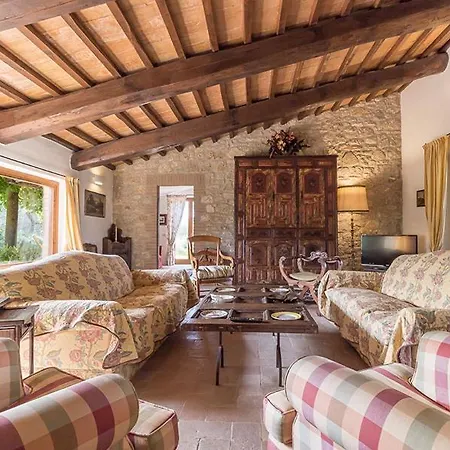 Villa Sleeps 15 With Pool And Air Con