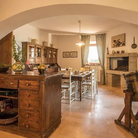 Villa Sleeps 15 With Pool And Air Con Orvieto