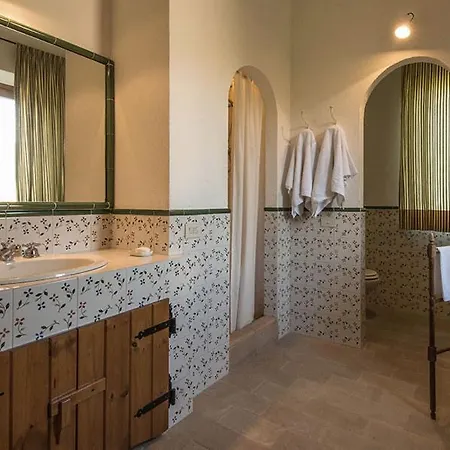 Sleeps 15 With Pool And Air Con Villa *